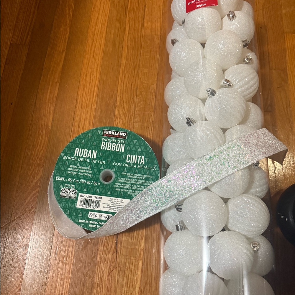 Kirkland Signature white Wire-Edged Ribbon with 50 white ornaments